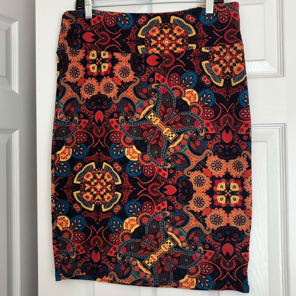LuLaRoe Cassie Skirt Fun Colorful Print EUC